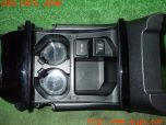 3UPJ=25780631]ハリアー(ZSU60W)前期 純正 センターコンソール コンソールボックス ドリンクホルダー 中古_s1