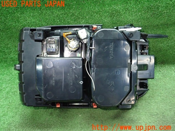 3UPJ=25780631]ハリアー(ZSU60W)前期 純正 センターコンソール コンソールボックス ドリンクホルダー 中古_m2