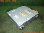 3UPJ=25850580]カローラツーリング ハイブリッド WxB(ZWE219W)純正 6365110 インバーター 中古_s1