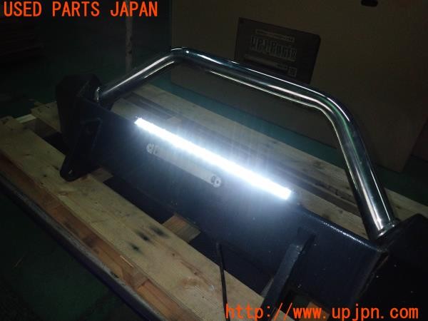 3UPJ=25870048]ジープラングラー(JK38S)社外 フロントバンパー スチール製 LEDライトバー付き 中古_m4