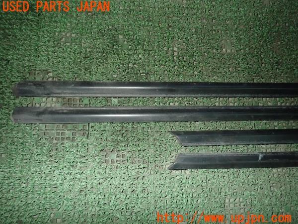3UPJ=25900013]ポルシェ カイエン ターボ(9PAM4851A 957型)純正 7L0 853 537(8) 539 540 ドアエントリーシル トリム モール 中古_m2