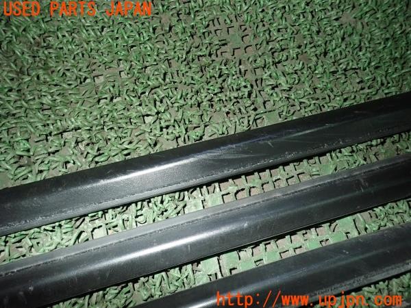 3UPJ=25900013]ポルシェ カイエン ターボ(9PAM4851A 957型)純正 7L0 853 537(8) 539 540 ドアエントリーシル トリム モール 中古_m4