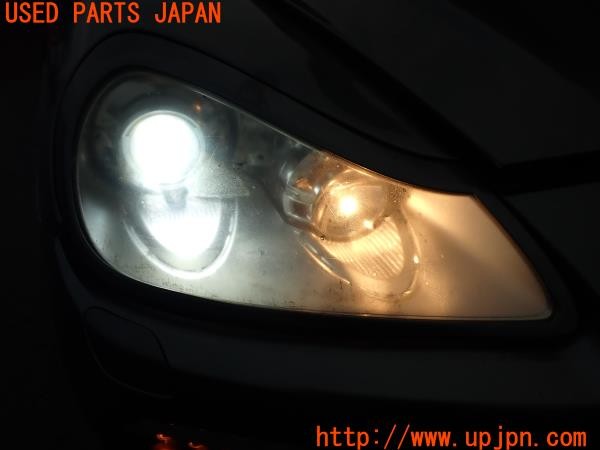 3UPJ=25900561]ポルシェ カイエン ターボ(9PAM4851A 957型)純正 7L5.941.031.J 7L5.941.032.J ヘッドライト 社外 リムカバー付き 中古_m4