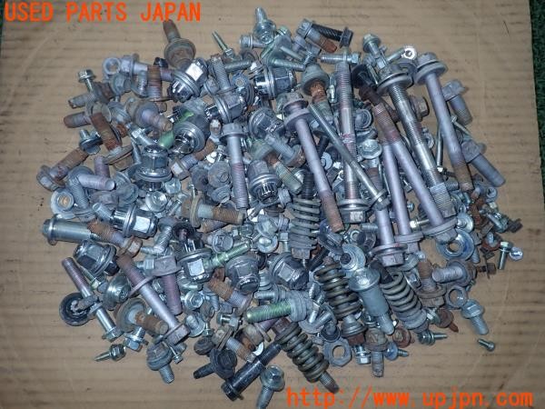 3UPJ=26030720]エスティマハイブリッド(AHR20W)ネジ・ナット・ステー類 ジャンク_m0