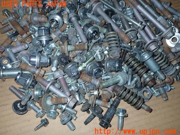 3UPJ=26030720]エスティマハイブリッド(AHR20W)ネジ・ナット・ステー類 ジャンク_m2