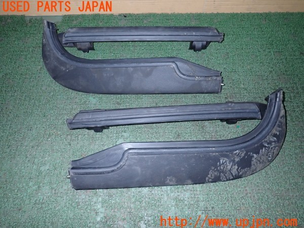 3UPJ=26160012]ジープラングラー スポーツ(TJ40S)純正 55175859A ウィンドシールド ヘッダーチャンネル ドアフレーム 中古_m0