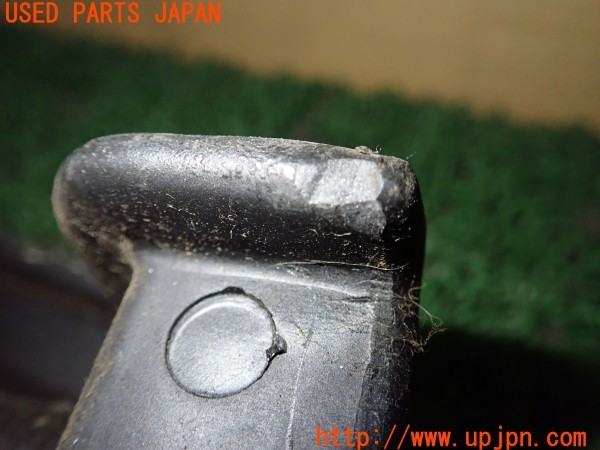 3UPJ=26160012]ジープラングラー スポーツ(TJ40S)純正 55175859A ウィンドシールド ヘッダーチャンネル ドアフレーム 中古_m2