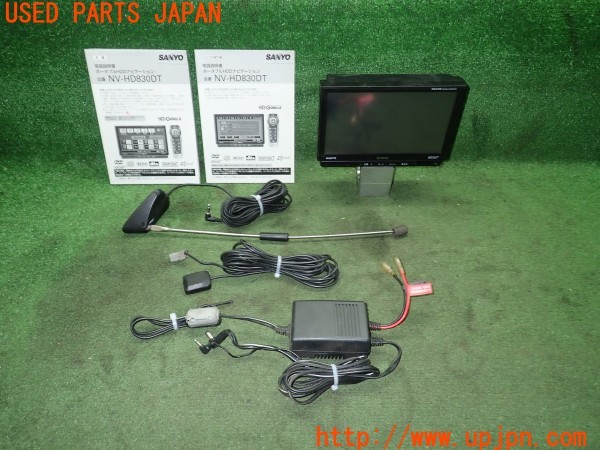 3UPJ=26160548]ジープラングラー スポーツ(TJ40S)三洋電機 SANYO GORILLA NV-HD830DT ポータブルナビ 社外 台座付き 中古_m0