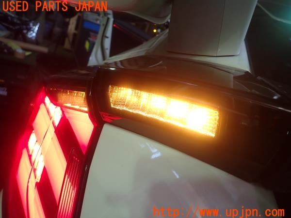 3UPJ=26180547]シビック タイプR(FK8)社外 HD617L01(2) テールランプ スモークレンズ 中古_m4