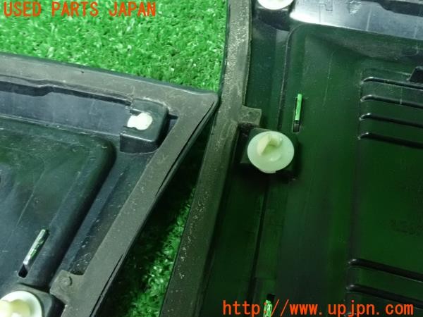 3UPJ=26280514]BMW ミニ(MINI)クーパーD クロスオーバー(YT20 F60)純正サイドスカットル サイドマーカー 左右 中古_m4
