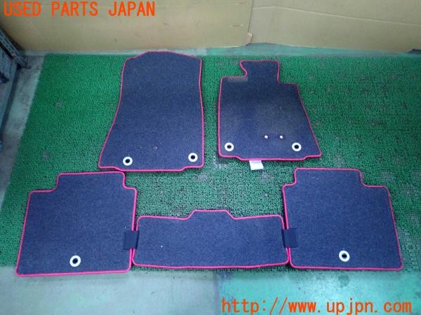 3UPJ=26290629]クラウンハイブリッド アスリートG リボーン ピンク(AWS210)純正 フロアマット 中古_m3