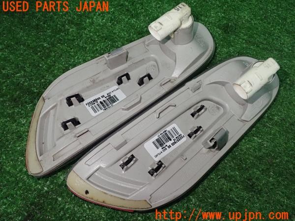 3UPJ=26320514]BMW ミニ(MINI)ジョンクーパーワークス(JCW F56)純正 サイドスカットル ウィンカーレンズ サイドマーカー 左右 中古_m3