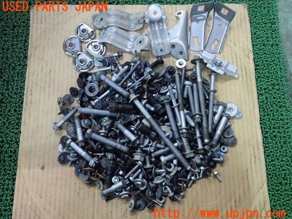3UPJ=26360720]BMW 523i ツーリング(XL20 F11)ネジ・ナット・ステー類 ジャンク _m0
