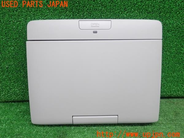 3UPJ=26400559]エスクァイア ハイブリッド(ZWR80G)純正 フリップダウンモニター 08540-00420-B0 134001-94000131 中古_m1