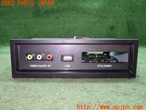 3UPJ=26540549]アウディ TT クーペ (8JCDA)純正 Clarion クラリオン J0AAE2D01 ナビ拡張パネル RCA端子 USBポート ETCブラケット 中古_m1