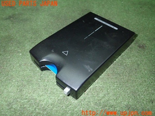 3UPJ=26580549]ポルシェ カイエンＧＴＳ(9PAM4801G 957型)Clarion クラリオン BCR-HD1000A RKA-252-100 カードリーダー 中古_m0
