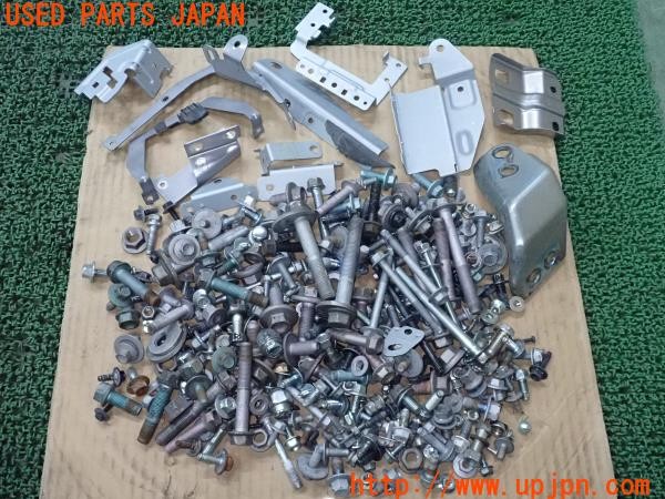 3UPJ=26590720]ユーノス ロードスター Sスペシャルパッケージ(ND5RC)前期 ネジ・ナット・ステー類 ジャンク_m0