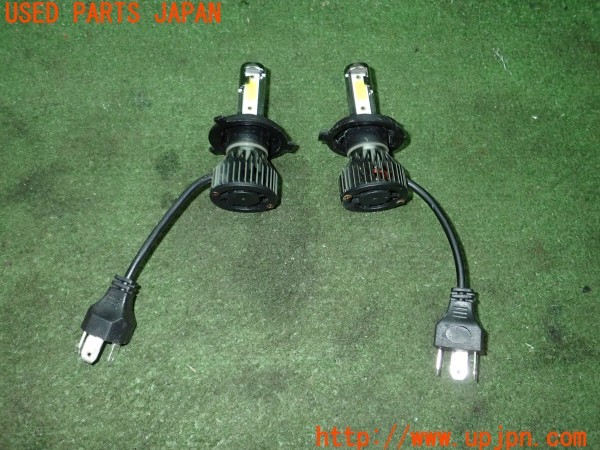 3UPJ=26610505]ハイラックスサーフ(RZN185W)前期 社外 LEDバルブ ヘッドライト H4 中古_m1