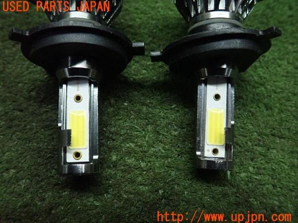 3UPJ=26610505]ハイラックスサーフ(RZN185W)前期 社外 LEDバルブ ヘッドライト H4 中古_m2
