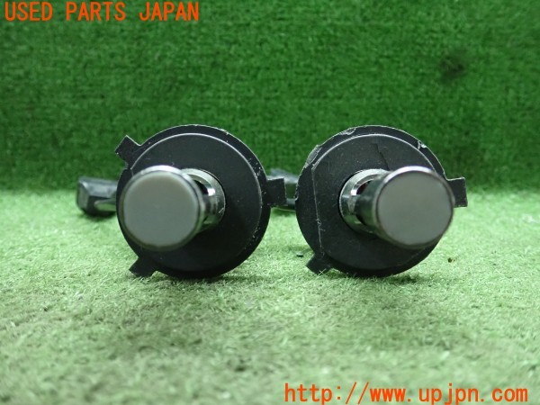 3UPJ=26610505]ハイラックスサーフ(RZN185W)前期 社外 LEDバルブ ヘッドライト H4 中古_m3