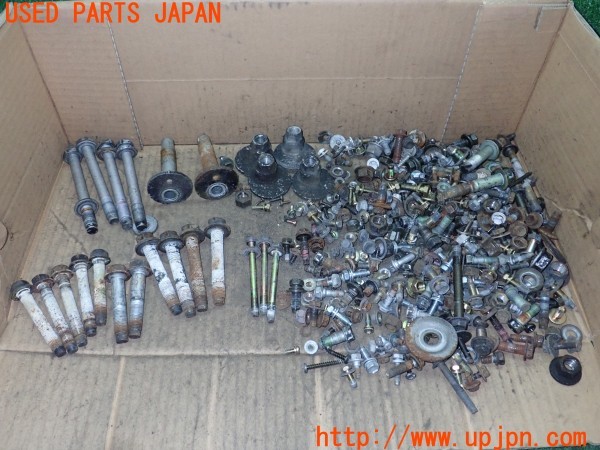 3UPJ=26610720]ハイラックスサーフ(RZN185W)前期 ネジ・ナット・ステー類 セット ジャンク_m0