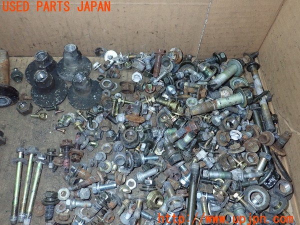 3UPJ=26610720]ハイラックスサーフ(RZN185W)前期 ネジ・ナット・ステー類 セット ジャンク_m2