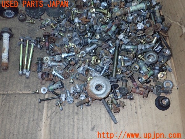 3UPJ=26610720]ハイラックスサーフ(RZN185W)前期 ネジ・ナット・ステー類 セット ジャンク_m3