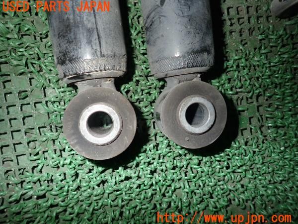 3UPJ=26750412]ルノー ルーテシア(RM5M1)純正 762105799R リアストラット 中古_m4