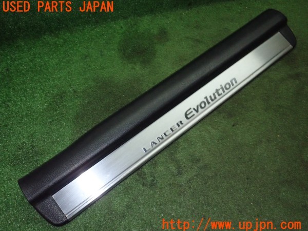 3UPJ=26830616]ランサーエボリューションIX MR(CT9A)純正 7250A032 右フロント スカッフプレート 中古_m0