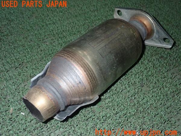 3UPJ=26870159]アクア(AQUA)(NHP10)後期 純正 触媒 マニバーター マテリアル 約1.7㎏ 切断加工品 ジャンク_m1