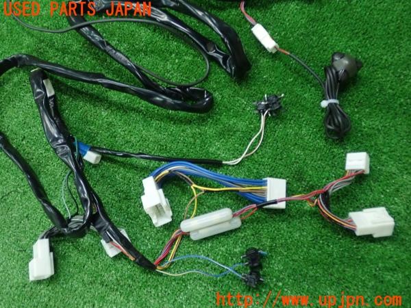 3UPJ=27010539]ハイエースバン200系(KDH206V 3型)純正 セキュリティ 61C148-0000  61C484-0001 中古_m2