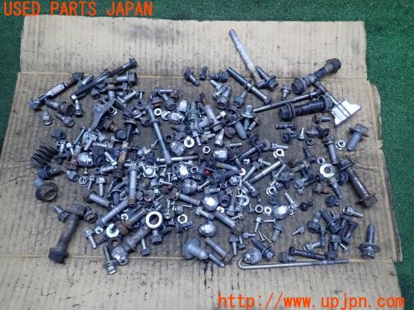 3UPJ=27060720]インプレッサ WRX-STI(GRB A型)ネジ・ナット・ステー類 セット ジャンク_m0