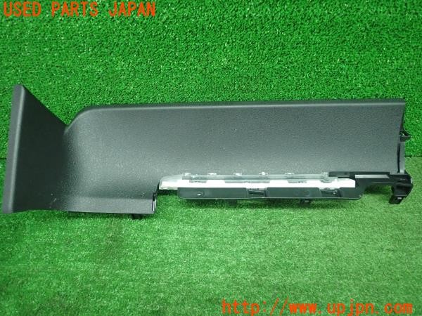 3UPJ=27070550]Nボックスカスタム(JF5)純正 アンビエントライト イルミネーション 77221-32R-00 中古_m1