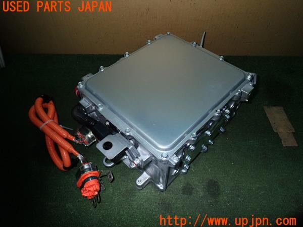 3UPJ=27090512]アウトランダーPHEV(GG2W)前期 純正 W005T70271 DC/DCコンバーター バッテリーチャージャー 中古_m2