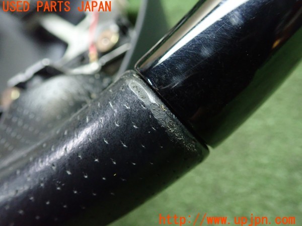 3UPJ=27120617]ハイラックスサーフ(RZN185W)中期 社外 ステアリング 380mm 中古_m2