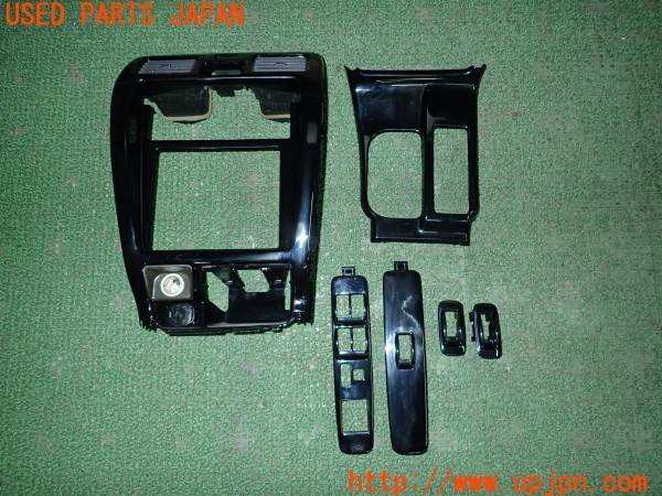 3UPJ=27120645]ハイラックスサーフ(RZN185W)中期 純正 内装パネル オーディオパネル シフトパネル ウィンンドウスイッチパネル 中古_m0