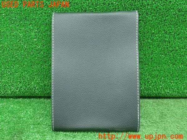 3UPJ=27190801]VW ゴルフ ｅＴＳＩ アクティブ(CDDLA CD1系)純正 車検証入れ マニュアルケース 中古_m1