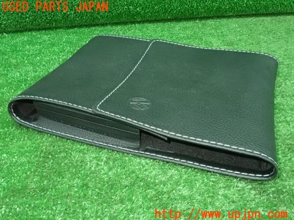 3UPJ=27190801]VW ゴルフ ｅＴＳＩ アクティブ(CDDLA CD1系)純正 車検証入れ マニュアルケース 中古_m2