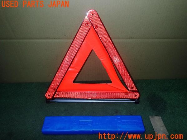 3UPJ=27260640]BMW Z4(BT30 E85)前期 純正 1 095 457 三角表示板 停止板 中古_m0