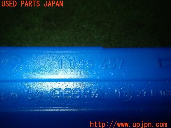 3UPJ=27260640]BMW Z4(BT30 E85)前期 純正 1 095 457 三角表示板 停止板 中古_m2