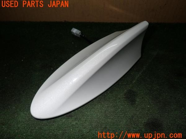 3UPJ=27380003]GR86(BRZ)RZ(ZN8 C型)純正 86321CC000W6 シャークアンテナ 中古_m0
