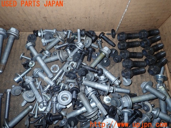 3UPJ=27560720]BMW 523i(XG20 F10) ネジ・ナット・ステー類 セット ジャンク_m3