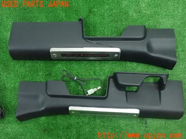 3UPJ=27670616]ランサーエボリューションX(CZ4A)純正オプション？ アクセントスカッフプレート 中古_m1