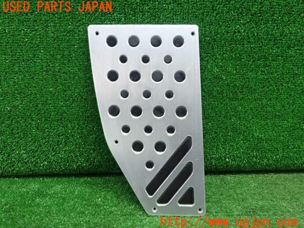 3UPJ=27670627]ランサーエボリューションX(CZ4A)純正 フットレスト 中古_m0