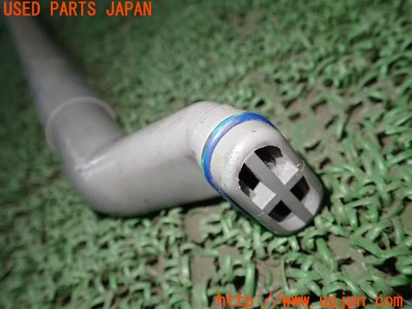 3UPJ=27720703]ハイエースバン 200系(KDH205V 1型)純正 セパレートバー 中古_m2