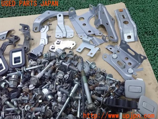 3UPJ=27740720]レクサス RX350(GGL10W)ネジ・ナット・ステー類 ジャンク_m1
