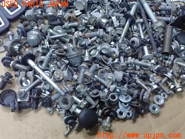 3UPJ=27740720]レクサス RX350(GGL10W)ネジ・ナット・ステー類 ジャンク_m3