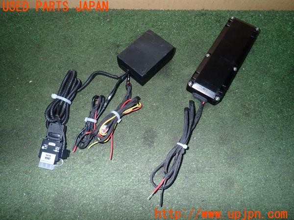 3UPJ=27840512]ルノー メガーヌ R.S.(ルノー・スポール)(DZF4R)SECOM ココセコム CC-P0420 車体取付ケース セキュリティ 中古_m0