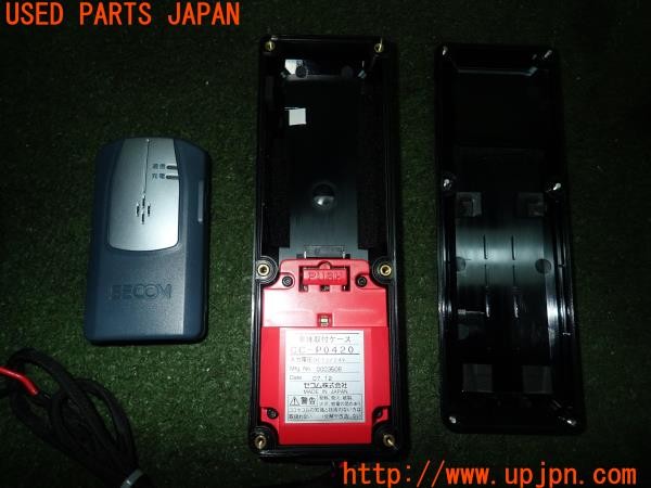 3UPJ=27840512]ルノー メガーヌ R.S.(ルノー・スポール)(DZF4R)SECOM ココセコム CC-P0420 車体取付ケース セキュリティ 中古_m4