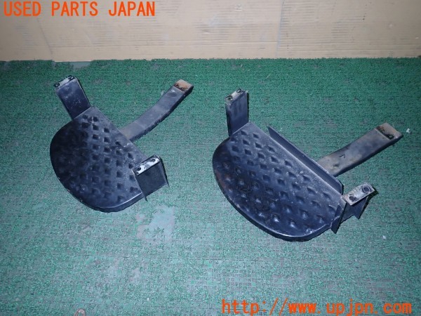3UPJ=27900025]三菱ジープ(J55)純正 サイドステップ 中古_m0